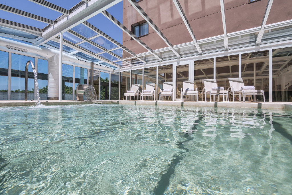 PISCINA INTERIOR